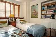 Bedroom Quay House - Waterside Eclectic Style Character Home