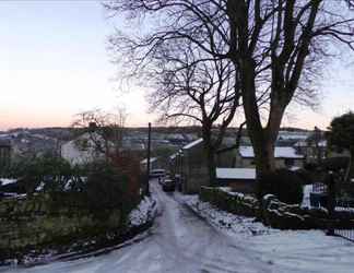 Exterior 2 Hill Cottage Haworth Bronte Country