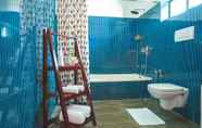 ห้องน้ำภายในห้อง 6 Tuskers Hill by Poppys Anaikatti