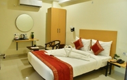 Kamar Tidur 6 Click Hotel Yatharth Inn