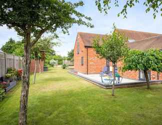 Bangunan 2 Cotswold Barn Conversion With Private Hot Tub