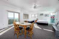 Bedroom Boardwalk Sand & Surf Inn Oceanfront