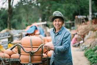 Bên ngoài 4 Capella Hanoi