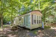 Bedroom The Vintage Rv's at Wilderness Presidential by Tripforth