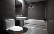 Toilet Kamar 4 Daejeon Yuseong Nine Hotel