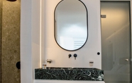 ห้องน้ำภายในห้อง 6 Levantes Luxury Suites I II
