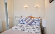 Bedroom 4 Seashells Dog Friendly Seaview Beach Chalet Sleeps 4 Beach Opposite