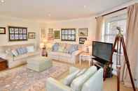 Common Space Solent Landing Pet Friendly Bembridge Beachside Holiday Home for 6