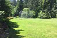 Ruang Umum Mt Baker Lodging Cabin 1 Sleeps 8