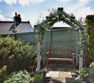 Luar Bangunan 6 Mulberry 3 bed Cowes Cottage Solent Views Sleeps 6 Plus Parking