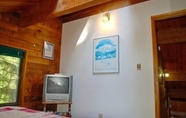 Bedroom 5 Mt Baker Lodging Cabin 26 - Sleeps 8