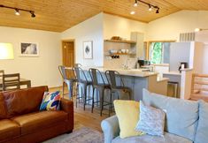 Ruang Umum 6 Mt Baker Lodging Cabin 54 Sleeps 6
