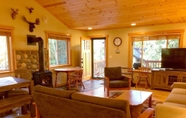 Lobby 6 Mt Baker Lodging Cabin 65 Sleeps 10