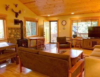 Lobi 2 Mt Baker Lodging Cabin 65 Sleeps 10