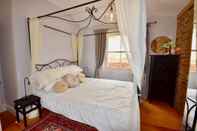 Bedroom Little Clatterford Walkers Paradise for 2 Close to Carisbrooke Castle