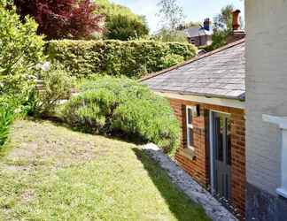 Exterior 2 Little Clatterford Walkers Paradise for 2 Close to Carisbrooke Castle