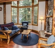 Lobby 5 Mt Baker Lodging Cabin 25 - Sleeps 6