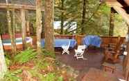 Common Space 2 Mt Baker Lodging Cabin 25 - Sleeps 6