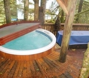 Entertainment Facility 3 Mt Baker Lodging Cabin 25 - Sleeps 6