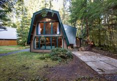 Exterior 2 Mt Baker Lodging Cabin 45 -sleeps 6