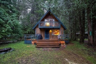 Exterior Mt Baker Lodging Cabin 48 Sleeps 7