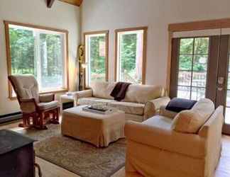 Lobby 2 Mt Baker Lodging Cabin 99 - Sleeps 6