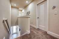 Lobby Comfortable Townhome With Private Pool Near Disney