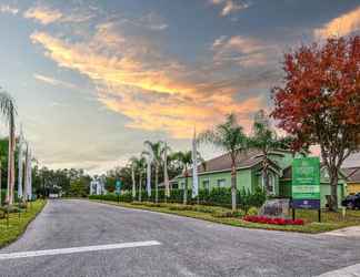 Exterior 2 Pleasant Townhome With Private Pool Near Disney