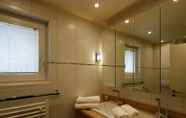 In-room Bathroom 5 Relaxing Apartment in Seefeld in Tirol With Gardenter