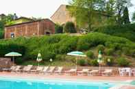 Kolam Renang Stone Farmhouse in Gambassi Terme-fi With Swimming Pool