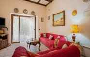 Others 5 Classic Villa in Floridia With Fenced Garden