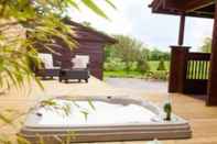 Hồ bơi Secluded 3bed Lodge With hot tub North Yorkshire