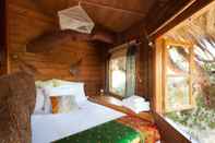 Bedroom Stunning Treehouse 10 Mins From Sandy Beaches