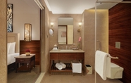 Bilik Mandi dalam Bilik 5 Storii By ITC Hotels Amoha Retreat, Dharamshala