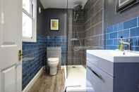 In-room Bathroom Your Apartment The Sunningdale - No 1