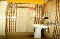 In-room Bathroom Goroomgo Neel Samundra Digha