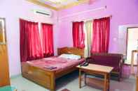 Bedroom Goroomgo Aastha Digha