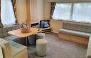 Common Space 3 3 Bedroom Caravan, Sleeps 8, at Parkdean Newquay Holiday Park
