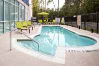 Swimming Pool SpringHill Suites by Marriott Savannah Richmond Hill