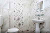 In-room Bathroom Goroomgo Silicon Residency Puri