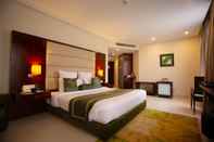 Bedroom Nine Tree Luxury Hotel & Suites Lahore