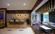 ล็อบบี้ 3 Nine Tree Luxury Hotel & Suites Lahore