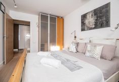 臥室 7 Incredible Modern Cosy Artistic Loft in Jewish Quarter by Local Artist