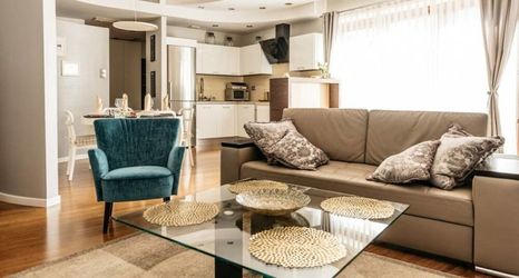 Lobby 2 Beautifully Decorated Fully Equipped Apartment by Vistula River Parking