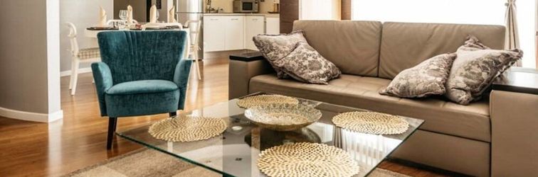 Lobby Beautifully Decorated Fully Equipped Apartment by Vistula River Parking