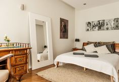 Bedroom 3 Beautifully Decorated Fully Equipped Apartment by Vistula River Parking