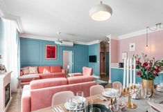 臥室 2 Enjoy This Incredible Pastel Universe in Cute Modern Home by Market Square