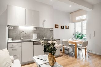 Bedroom 4 Classical Studio With Unique Works of art