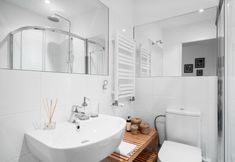 客房浴室 6 Romantic Studio With Historic Courtyard