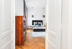 Bedroom 7 Fantastic Well-decorated 3 Bedrooms Cracovian Home Located in the Old Town